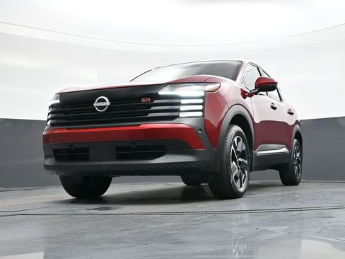 Used 2025 Nissan Kicks SR image 43