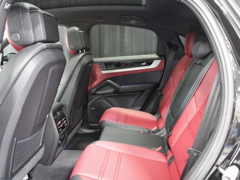 New 2026 Porsche Cayenne E-Hybrid Coupe image 22