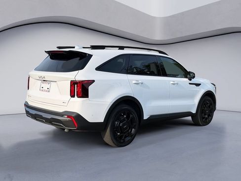 Used 2024 Kia Sorento SX AWD/4WD image 5