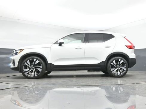 Used 2024 Volvo XC40 B5 Plus w/ Climate Package AWD/4WD image 14