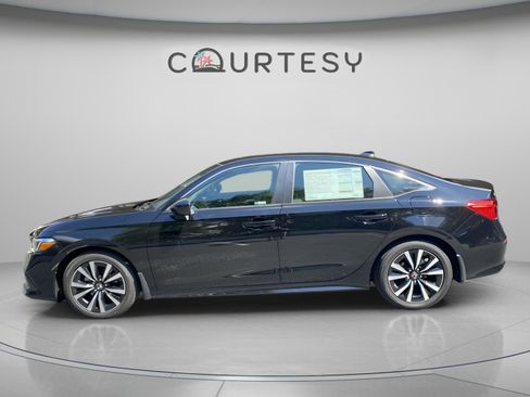Used 2023 Honda Civic EX image 2