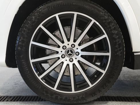 Used 2024 Mercedes-Benz GLS 450 4MATIC image 8
