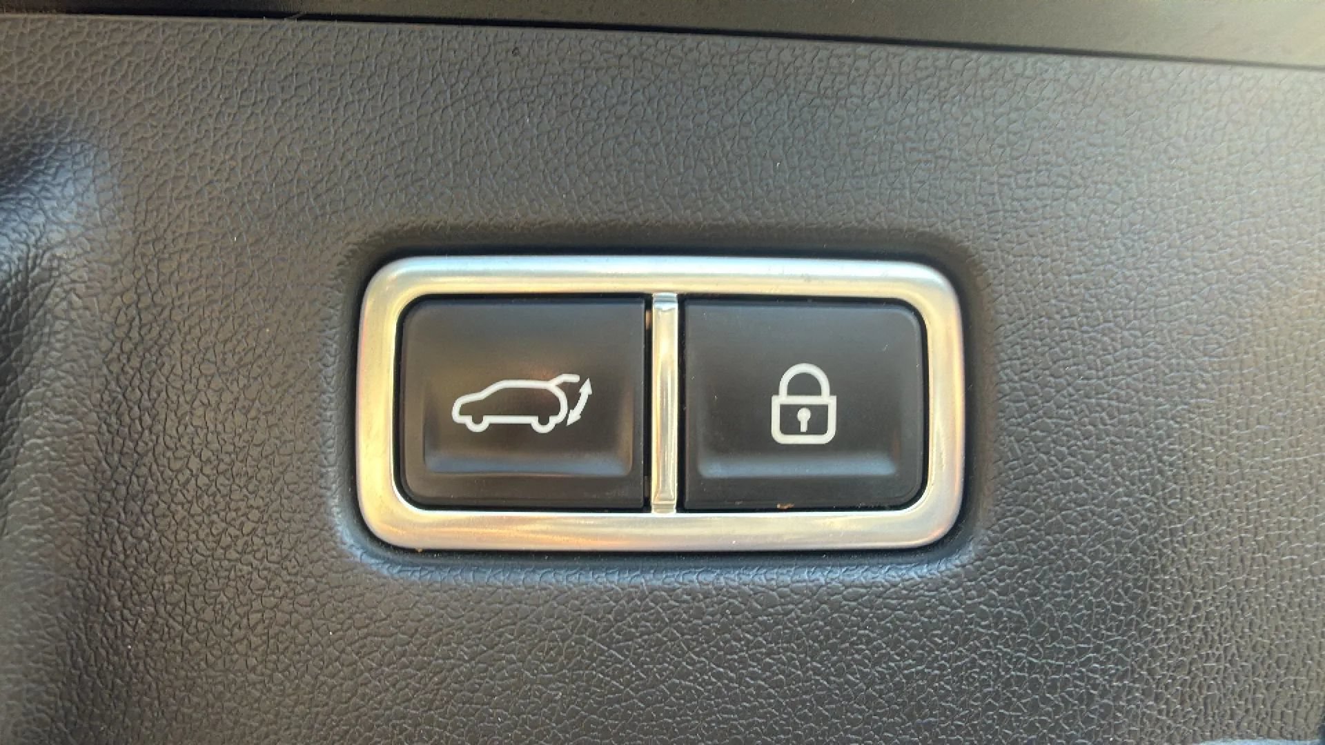 Used 2022 Kia Sorento SX Prestige w/ Panoramic Sunroof Package AWD/4WD image 10