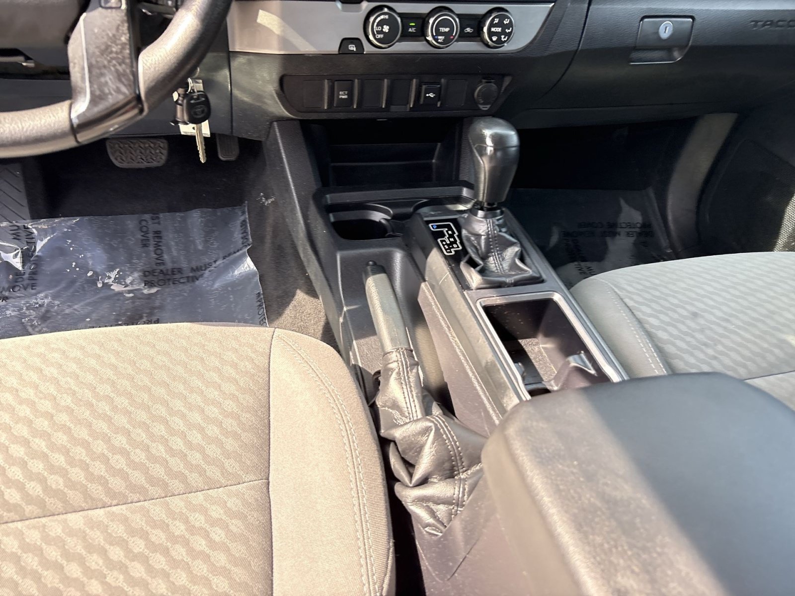 Used 2022 Toyota Tacoma SR RWD image 21