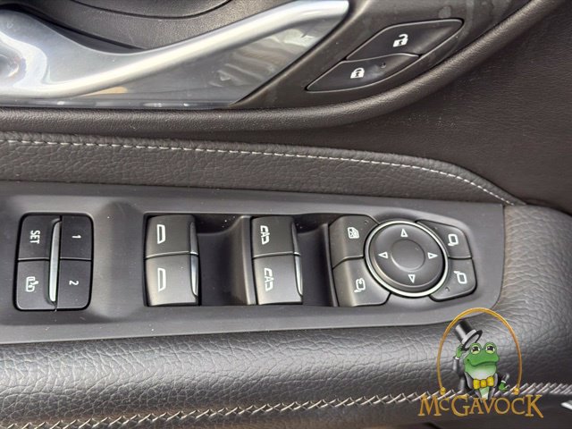 Used 2023 GMC Yukon Denali w/ Advanced Technology Package AWD/4WD image 13