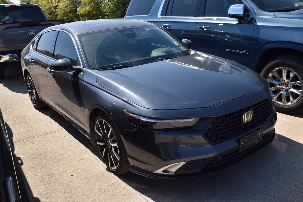 Used 2023 Honda Accord Touring image 4