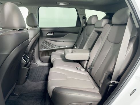 Used 2019 Hyundai Santa Fe Limited image 14