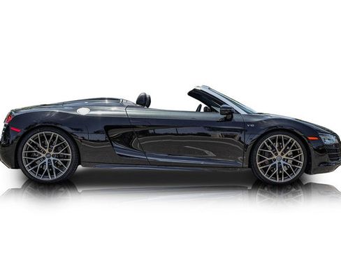 Used 2014 Audi R8 V10 w/ Full Leather Package AWD/4WD image 2