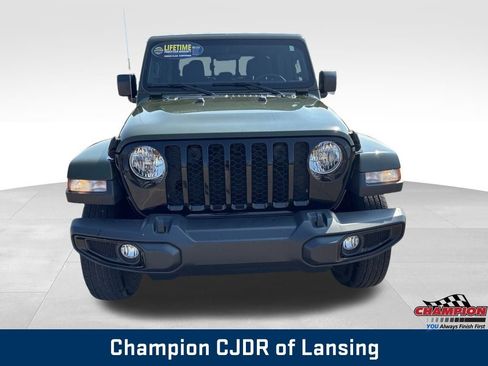 Used 2022 Jeep Gladiator Sport image 16