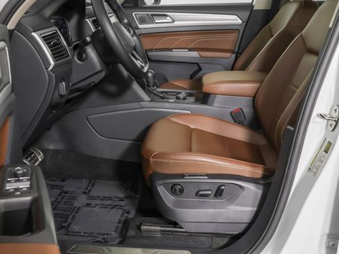 Used 2022 Volkswagen Atlas SEL R-Line AWD/4WD image 26