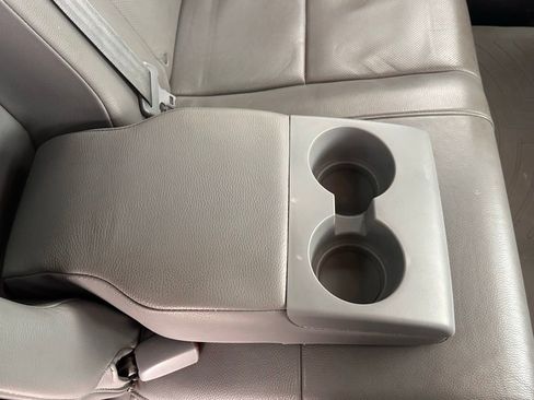 Used 2013 Toyota Tundra Platinum image 18