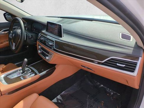 Used 2020 BMW 740i w/ Cold Weather Package image 24