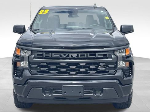 Used 2023 Chevrolet Silverado 1500 Custom w/ 2.7L Blackout Package AWD/4WD image 9
