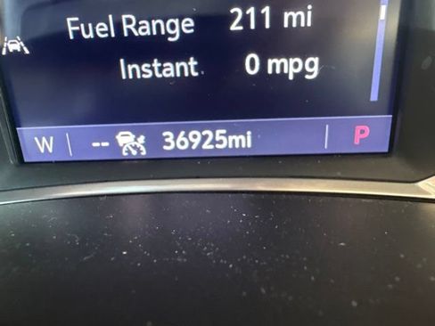 Used 2022 Chevrolet Equinox Premier FWD image 16