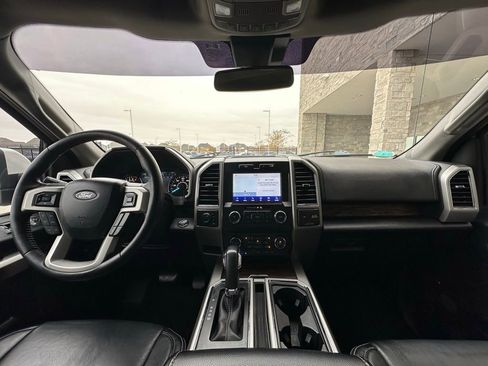 Used 2019 Ford F150 Lariat w/ Equipment Group 501A Mid image 26