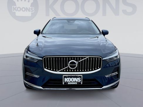 Used 2023 Volvo XC60 B5 Plus w/ Climate Package image 11