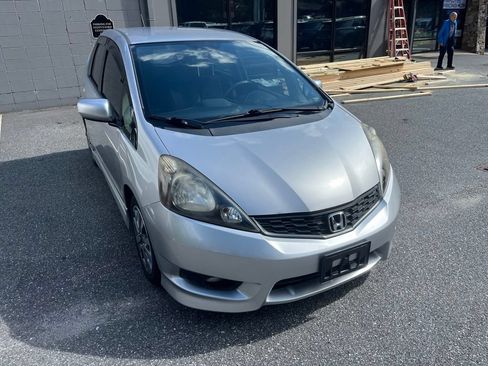 Used 2013 Honda Fit Sport image 2