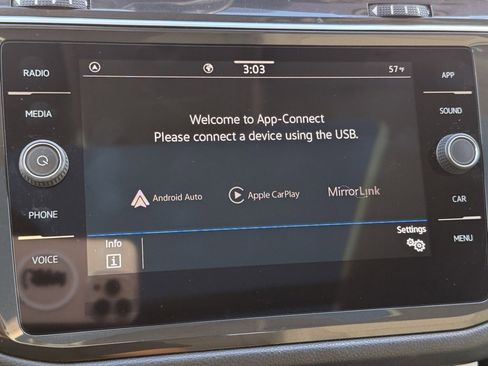 Used 2023 Volkswagen Tiguan SE image 12