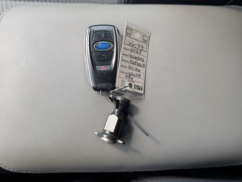 Used 2023 Subaru Outback Premium AWD/4WD image 35