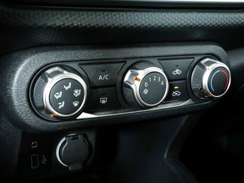 Used 2024 Nissan Kicks S FWD image 15