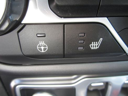 Used 2020 Jeep Wrangler Sport AWD/4WD image 19