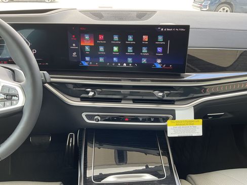 New 2027 BMW X7 xDrive40i w/ M Sport Package AWD/4WD image 15