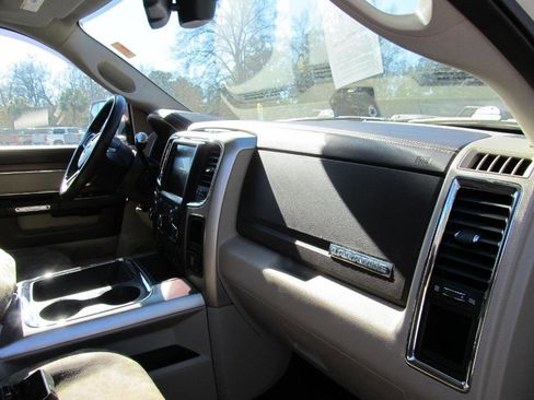 Used 2017 RAM 2500 Laramie w/ Convenience Group image 41