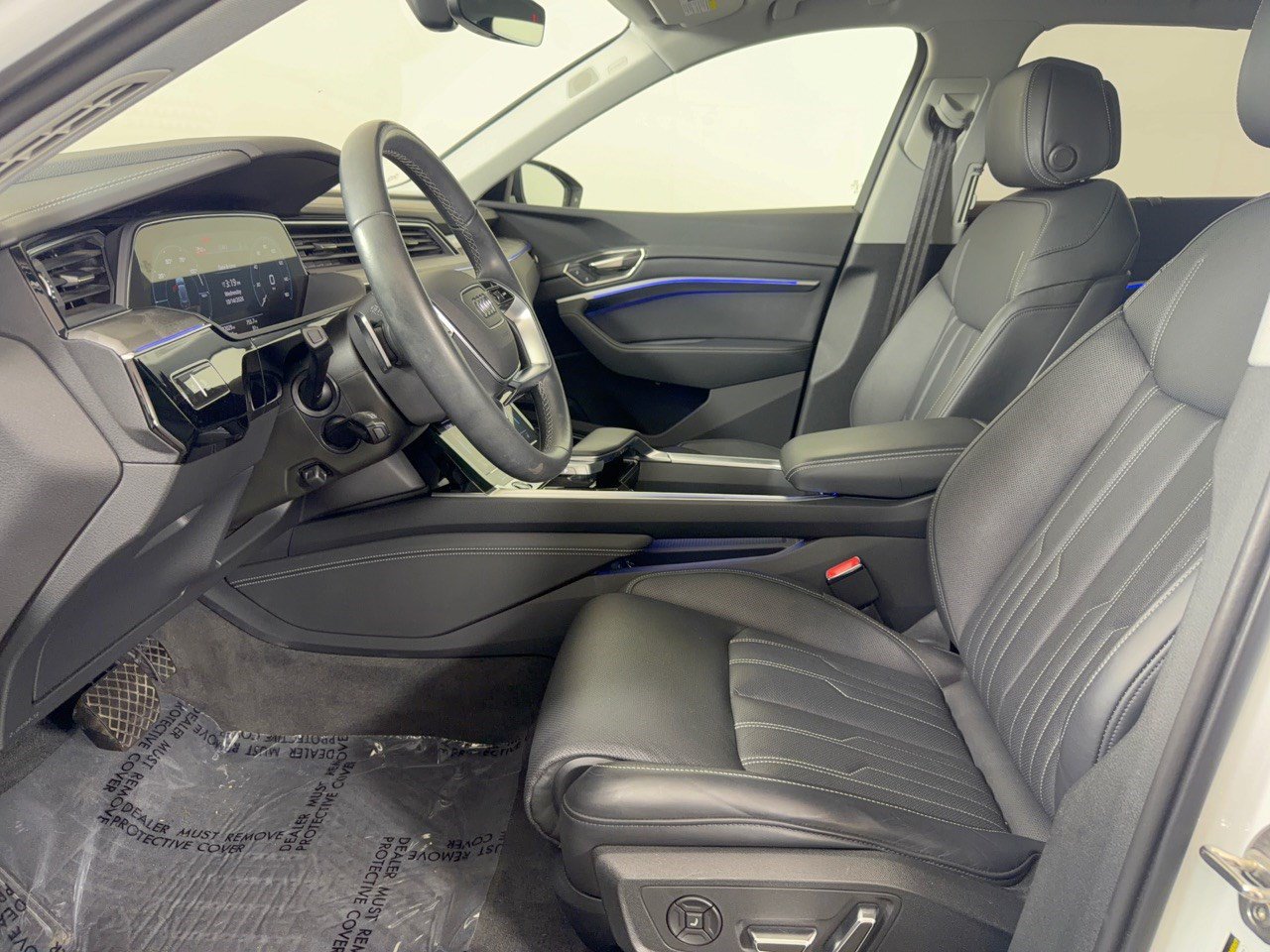 Used 2024 Audi Q8 e-tron Prestige AWD/4WD image 5