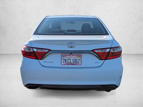 Used 2015 Toyota Camry SE image 7