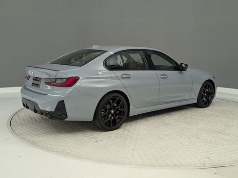 Used 2026 BMW 330i Sedan w/ M Sport Package RWD image 6