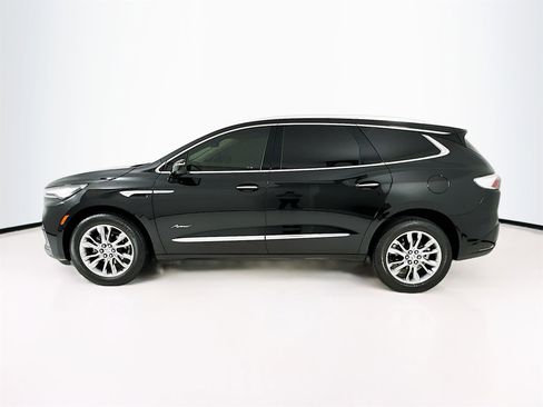 Used 2024 Buick Enclave Avenir w/ Avenir Technology Package image 5