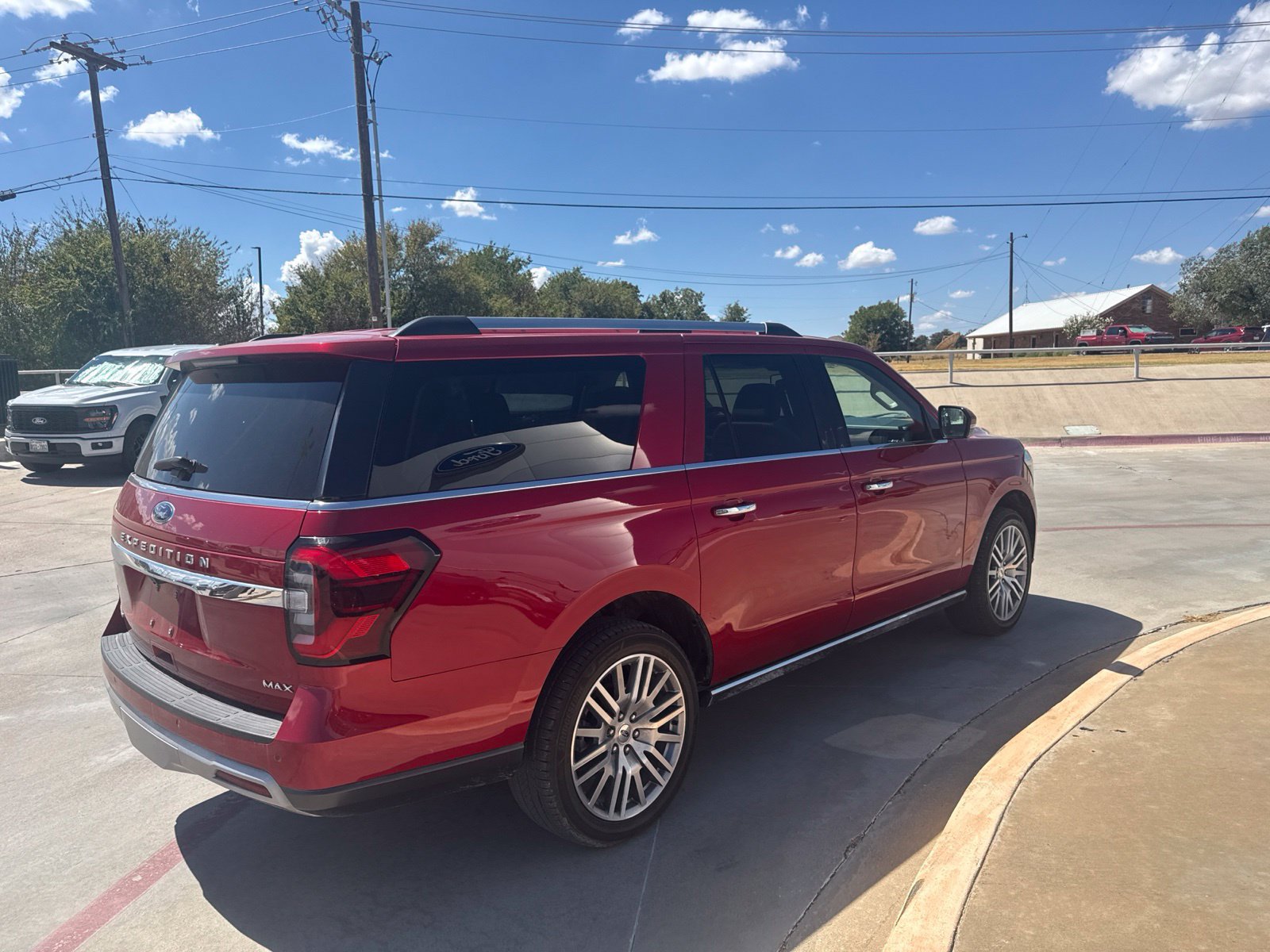 Certified 2022 Ford Expedition Max Limited RWD image 5