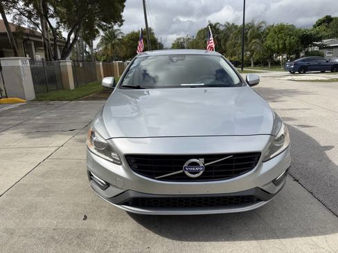 Used 2017 Volvo S60 T5 Dynamic image 7