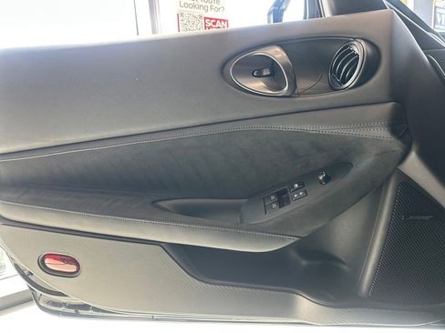 Used 2024 Nissan Z Performance w/ Floor Mat Package image 20