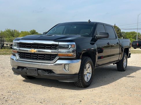 Used 2018 Chevrolet Silverado 1500 LT w/ LT Fleet Plus Package AWD/4WD image 2