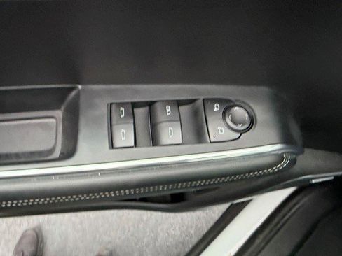 Certified 2025 GMC Acadia Elevation image 15