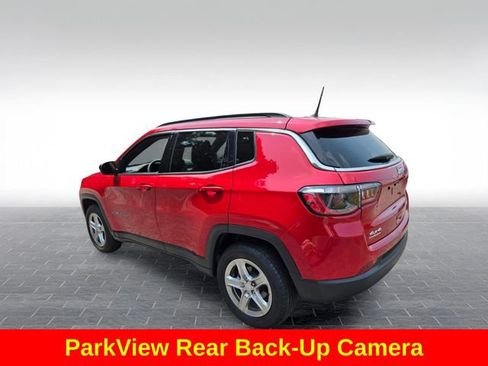 Used 2024 Jeep Compass Latitude w/ Sun and Sound Group AWD/4WD image 6
