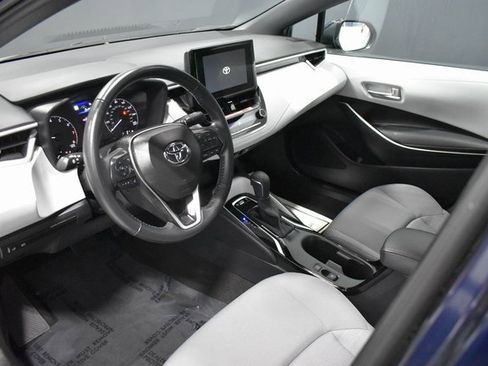 Used 2025 Toyota Corolla SE image 4