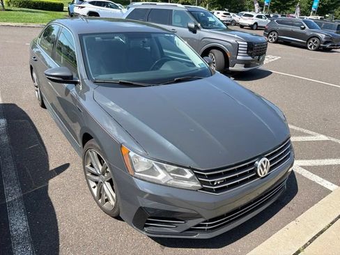 Used 2017 Volkswagen Passat 1.8T R-Line FWD image 15