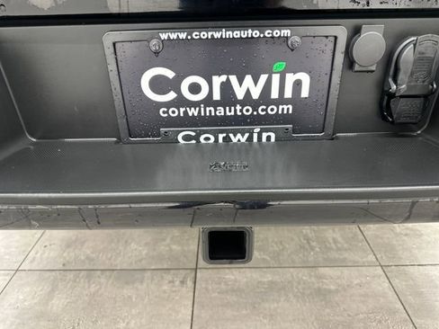 Certified 2025 Ford F150 Platinum w/ FX4 Off-Road Package image 21