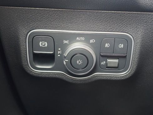 New 2026 Mercedes-Benz GLB 250 4MATIC image 38