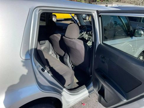 Used 2008 Scion xB FWD image 20
