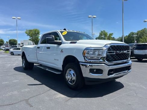 Used 2024 RAM 3500 Big Horn AWD/4WD image 4
