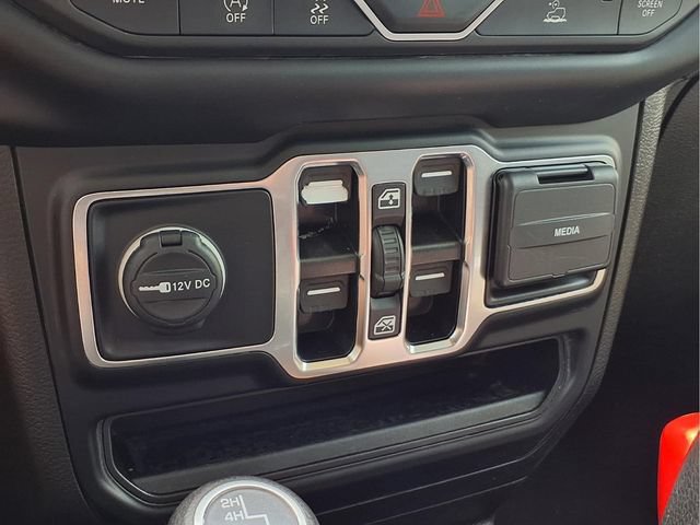 Used 2022 Jeep Gladiator Sport AWD/4WD image 9