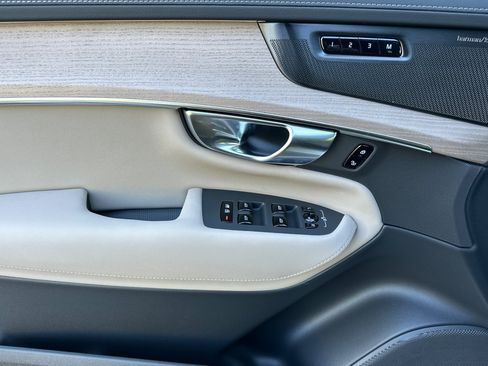 New 2026 Volvo XC90 B6 Plus w/ Protection Package Premier AWD/4WD image 8