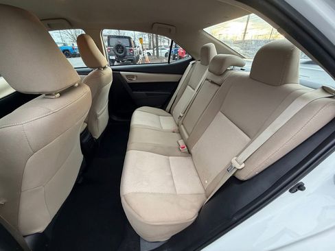 Used 2015 Toyota Corolla LE image 18