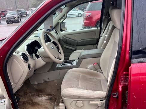 Used 2006 Ford Explorer XLS image 8