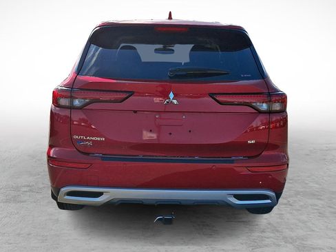 Used 2023 Mitsubishi Outlander SE image 4