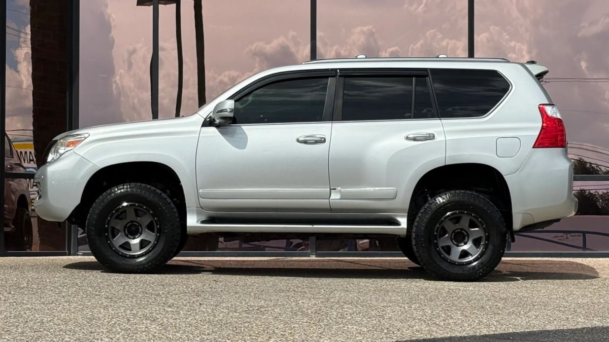Used 2010 Lexus GX 460 Premium AWD/4WD image 5