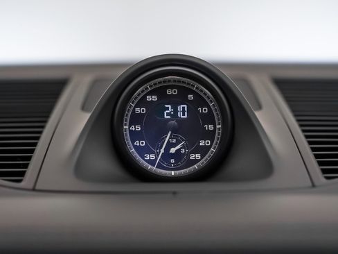 Used 2024 Porsche Macan Turbo image 21